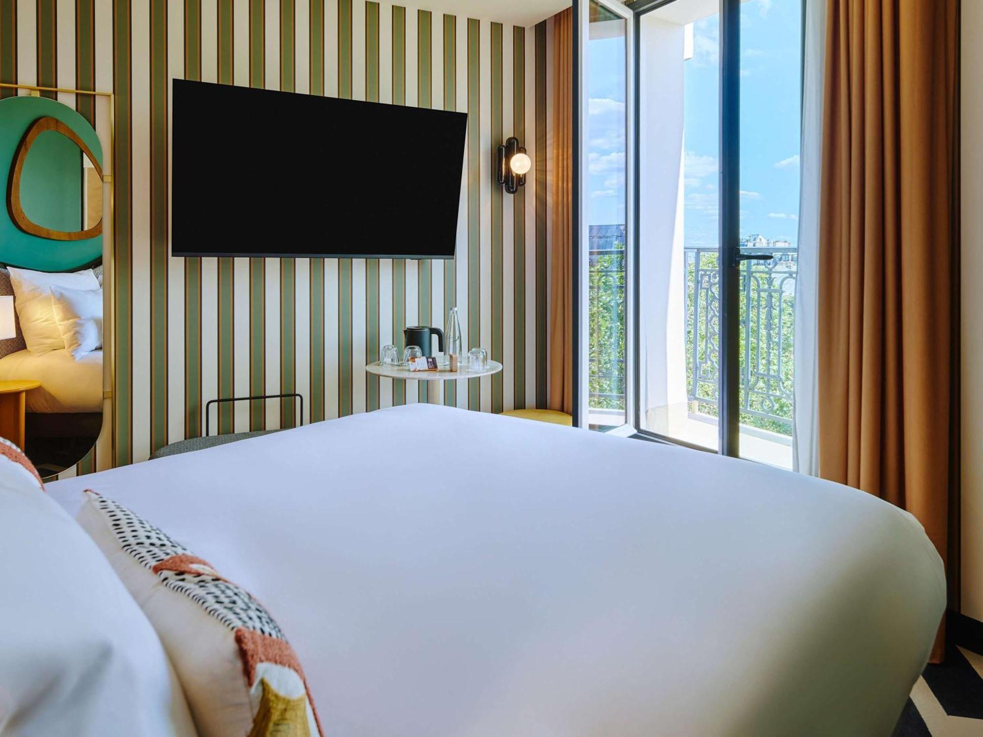 Hotel Mercure Butte Montmartre Basilique Parijs