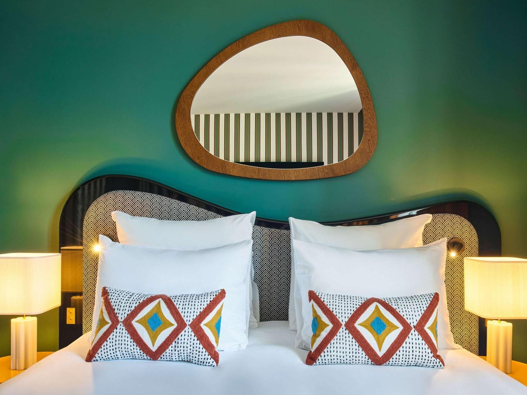 Hotel Mercure Butte Montmartre Basilique Parijs